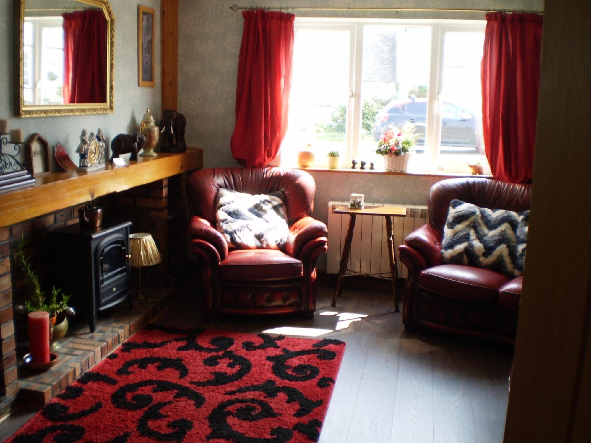 Sportsmans Lodge Bed And Breakfast Amlwch Exterior photo