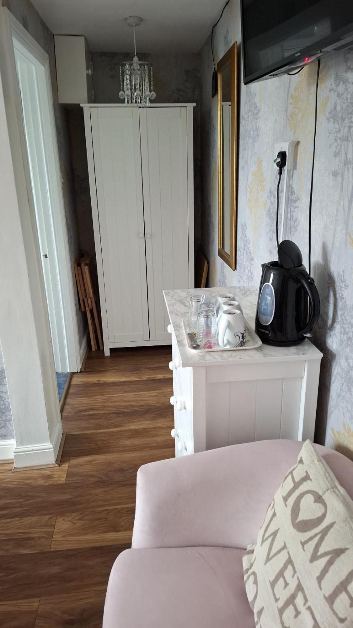 Sportsmans Lodge Bed And Breakfast Amlwch Room photo