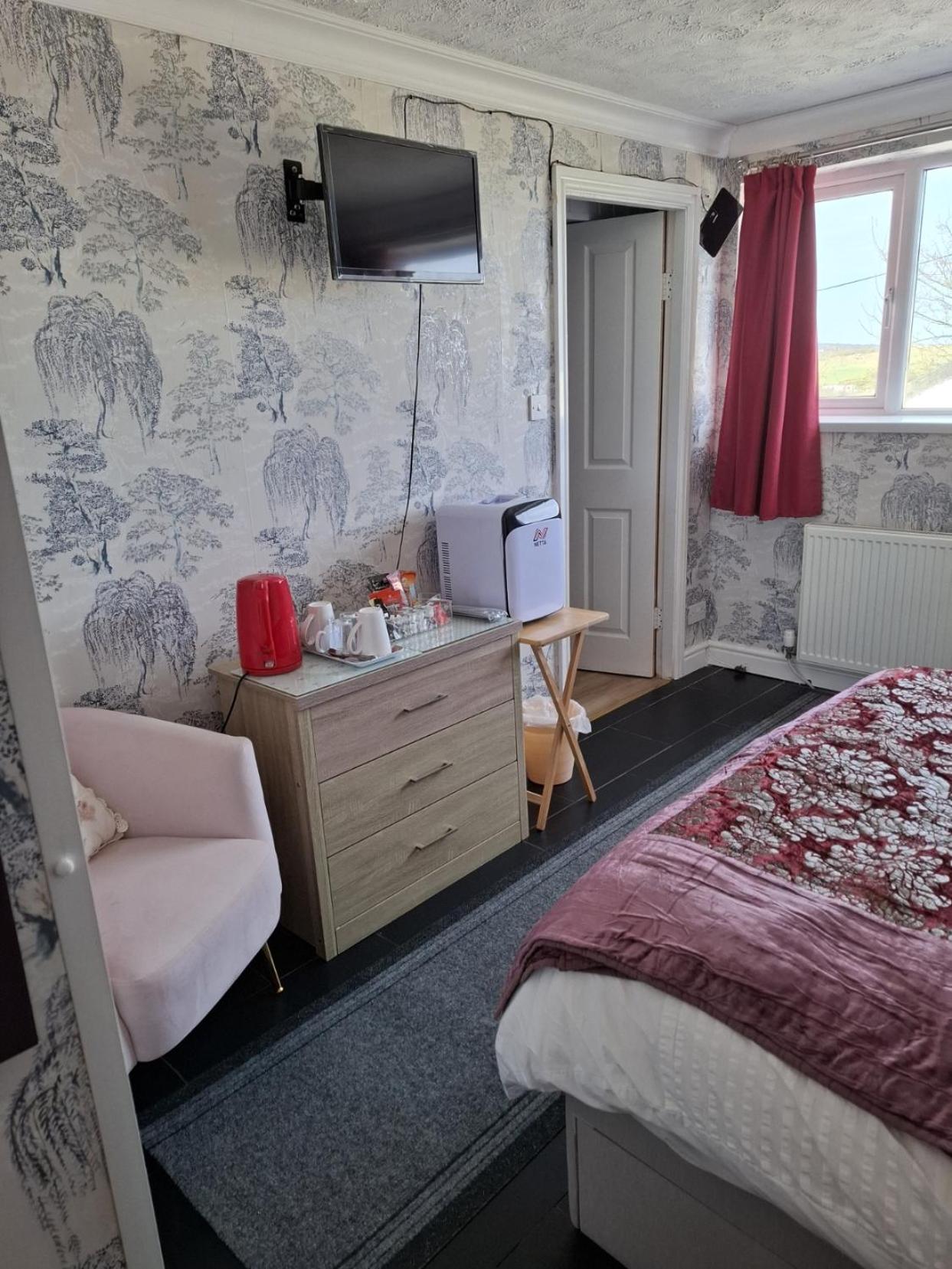 Sportsmans Lodge Bed And Breakfast Amlwch Room photo