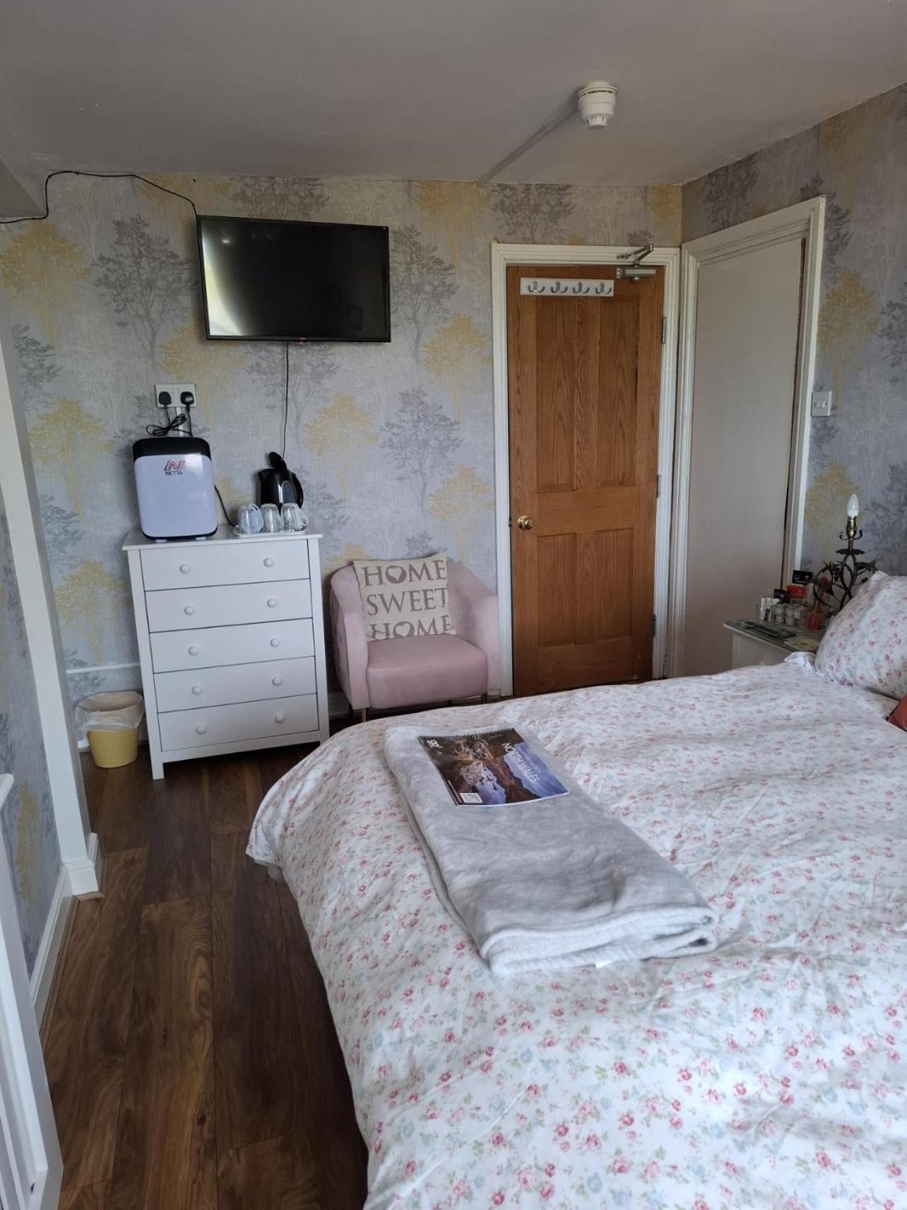 Sportsmans Lodge Bed And Breakfast Amlwch Room photo
