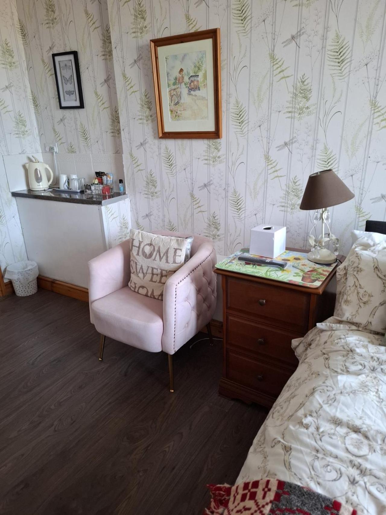 Sportsmans Lodge Bed And Breakfast Amlwch Room photo