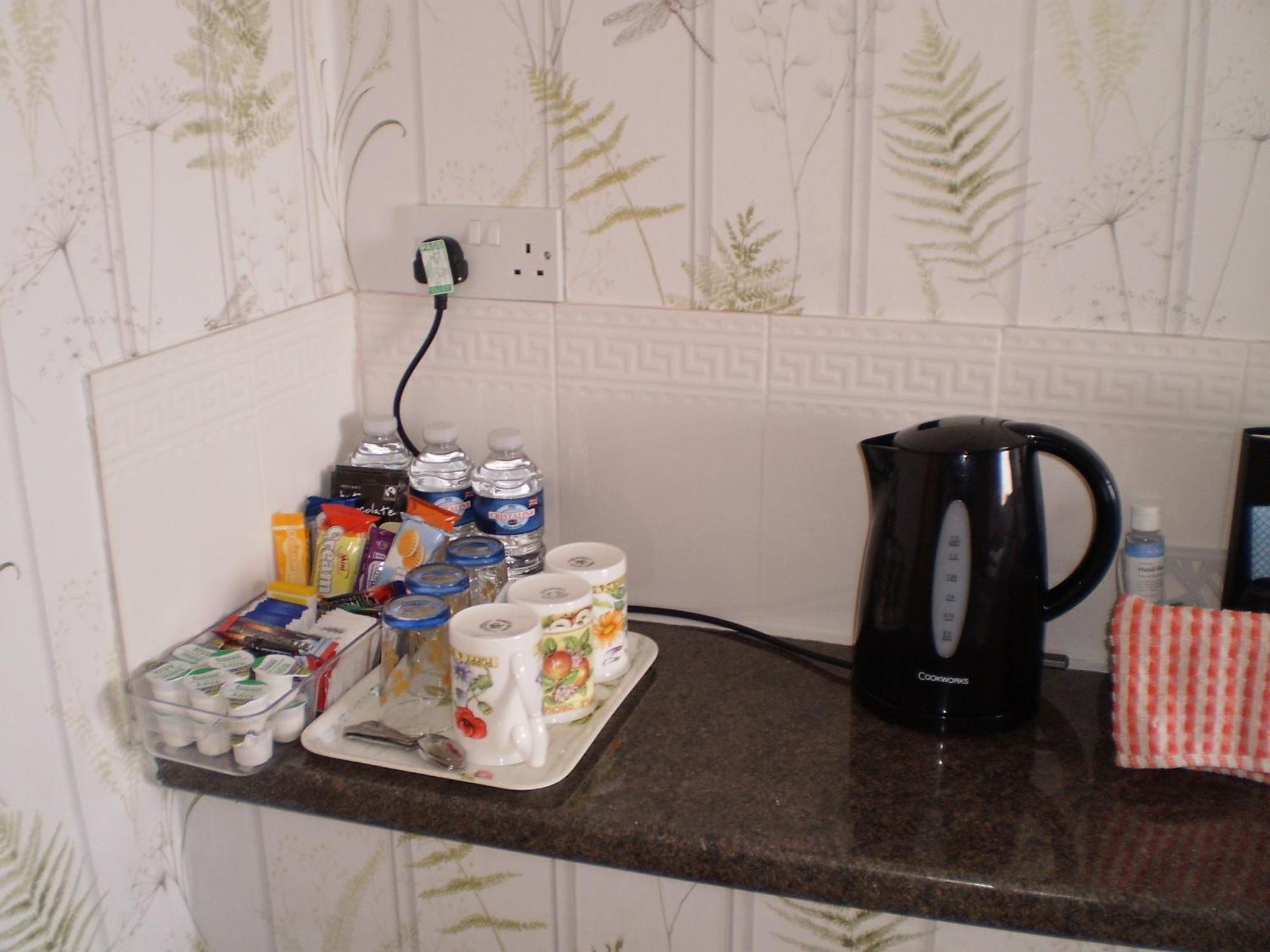 Sportsmans Lodge Bed And Breakfast Amlwch Room photo